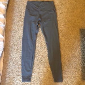 Lululemon Light grey Align Pant 28” Size 8